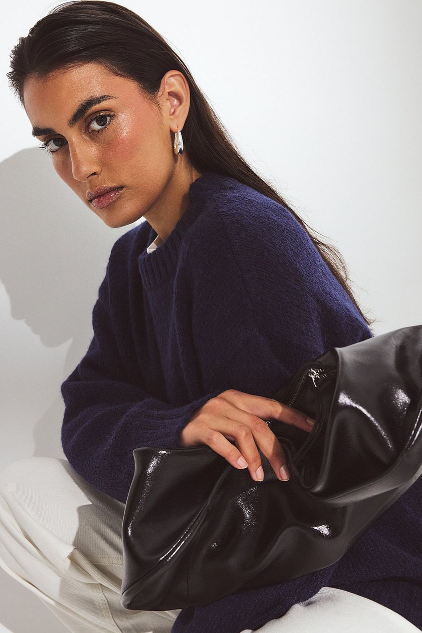 Round Neck Wool Blend Knitted Sweater