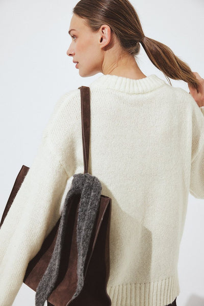 Round Neck Wool Blend Knitted Sweater