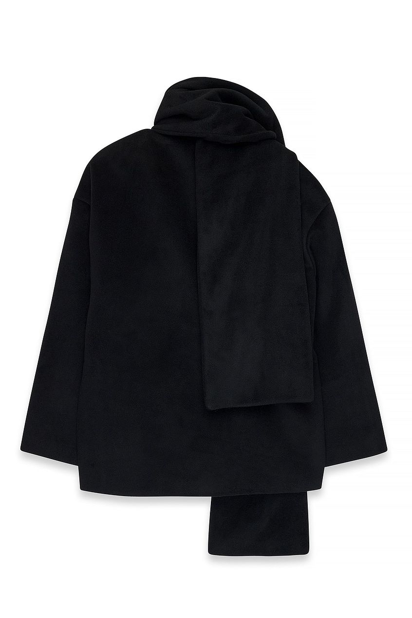 Short Scarf Detailed Coat