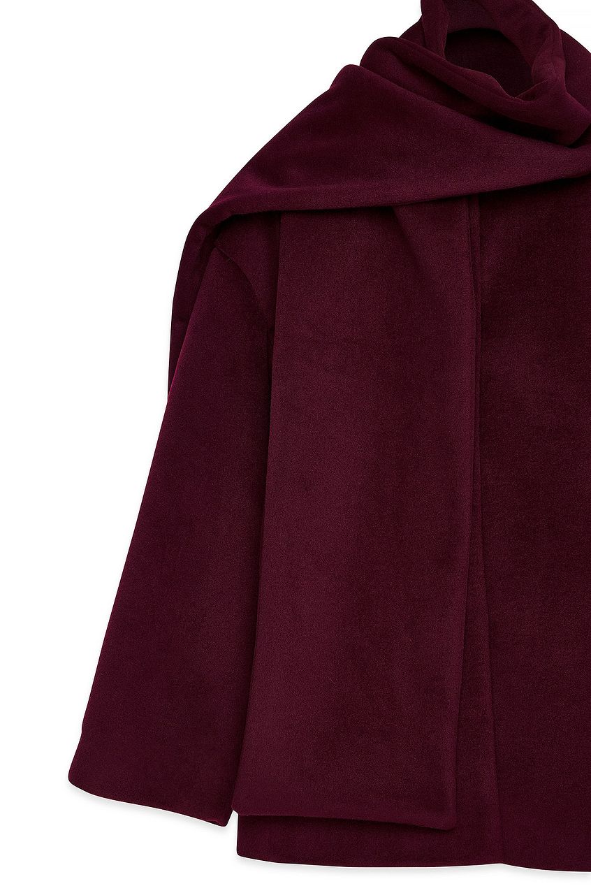 Short Scarf Detailed Coat