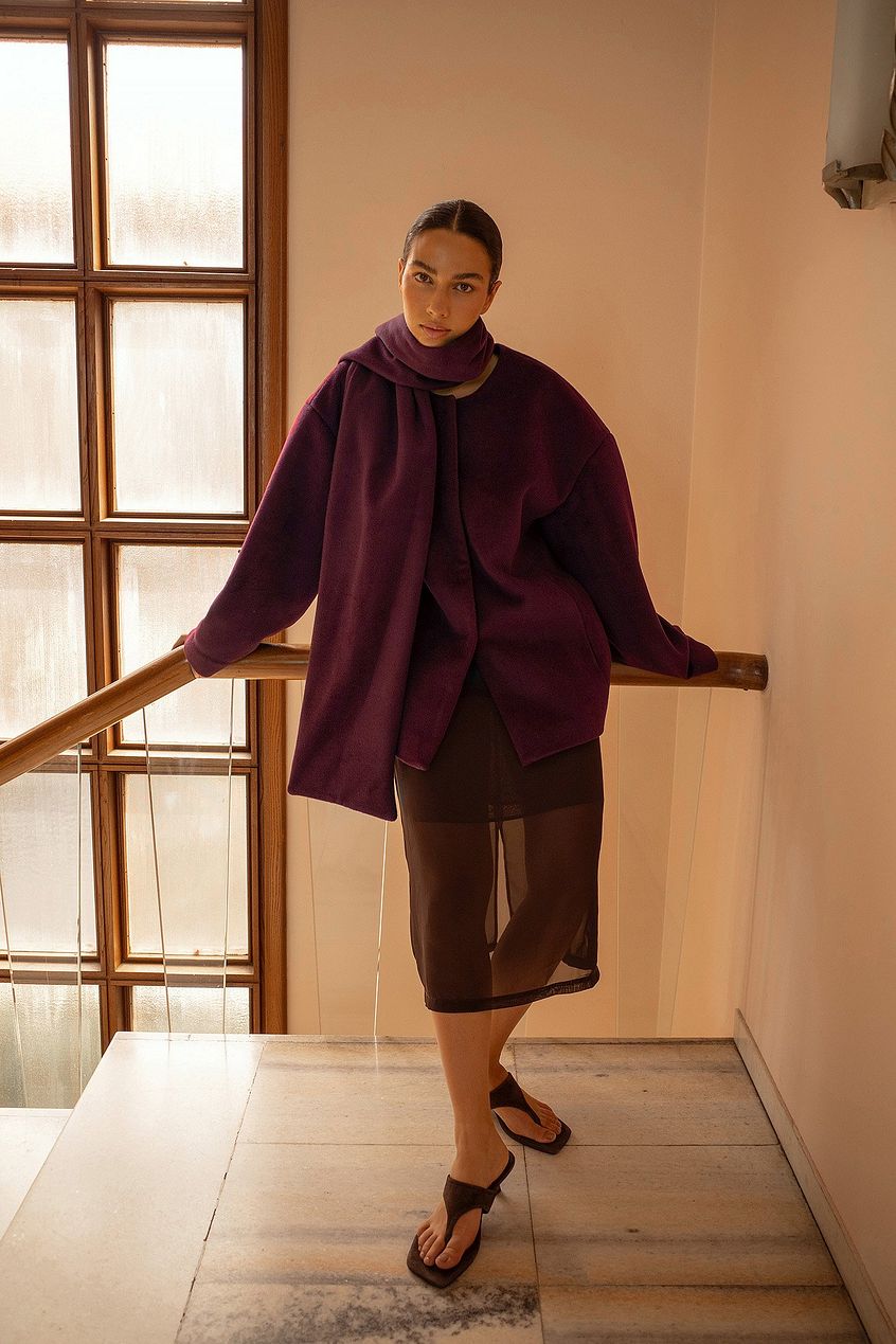 Short Scarf Detailed Coat